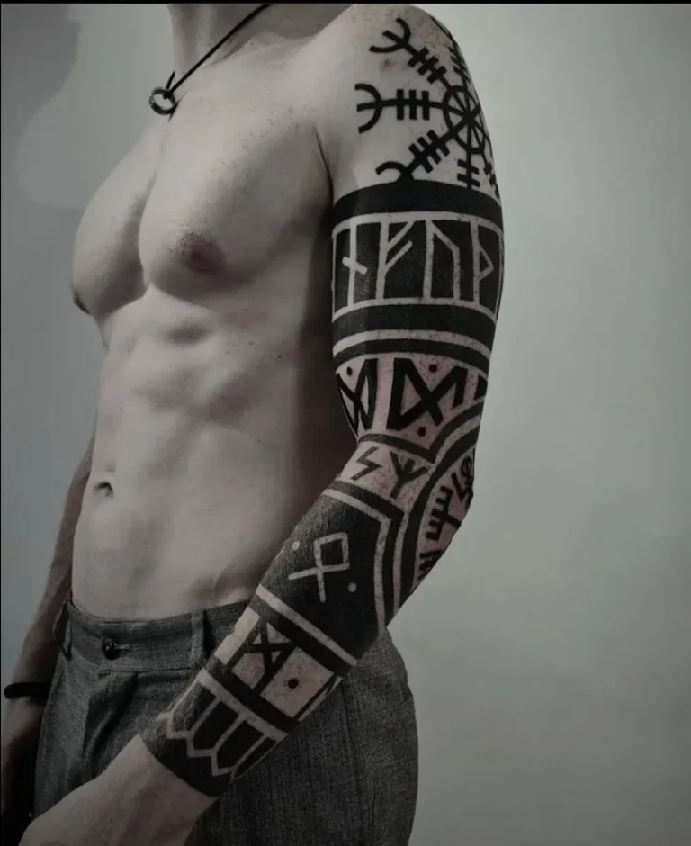 BLUE VELVET Tattoo Club 9 768x940