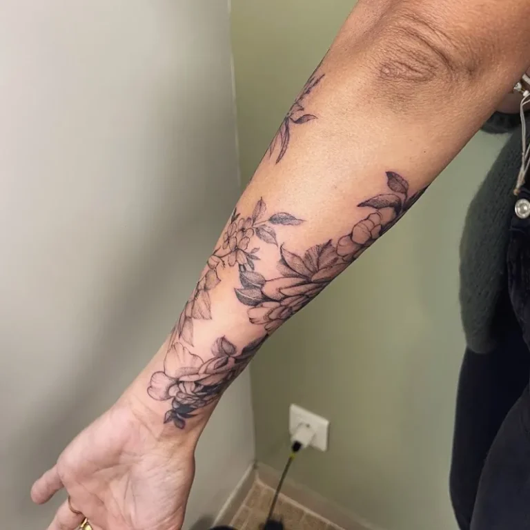 Caravane Tattoo Shop 2 768x768