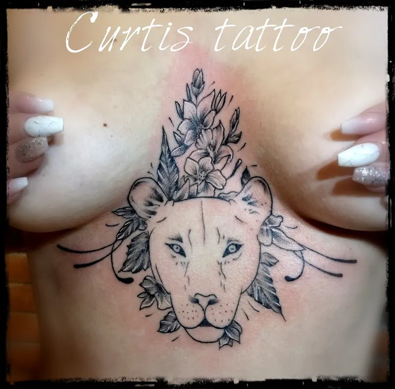 Galerie de tatouages 45 Curtis Tattoo