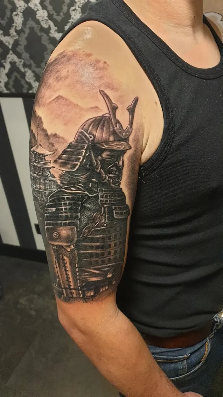 Deads Hamburger TATTOO 6 768x1365