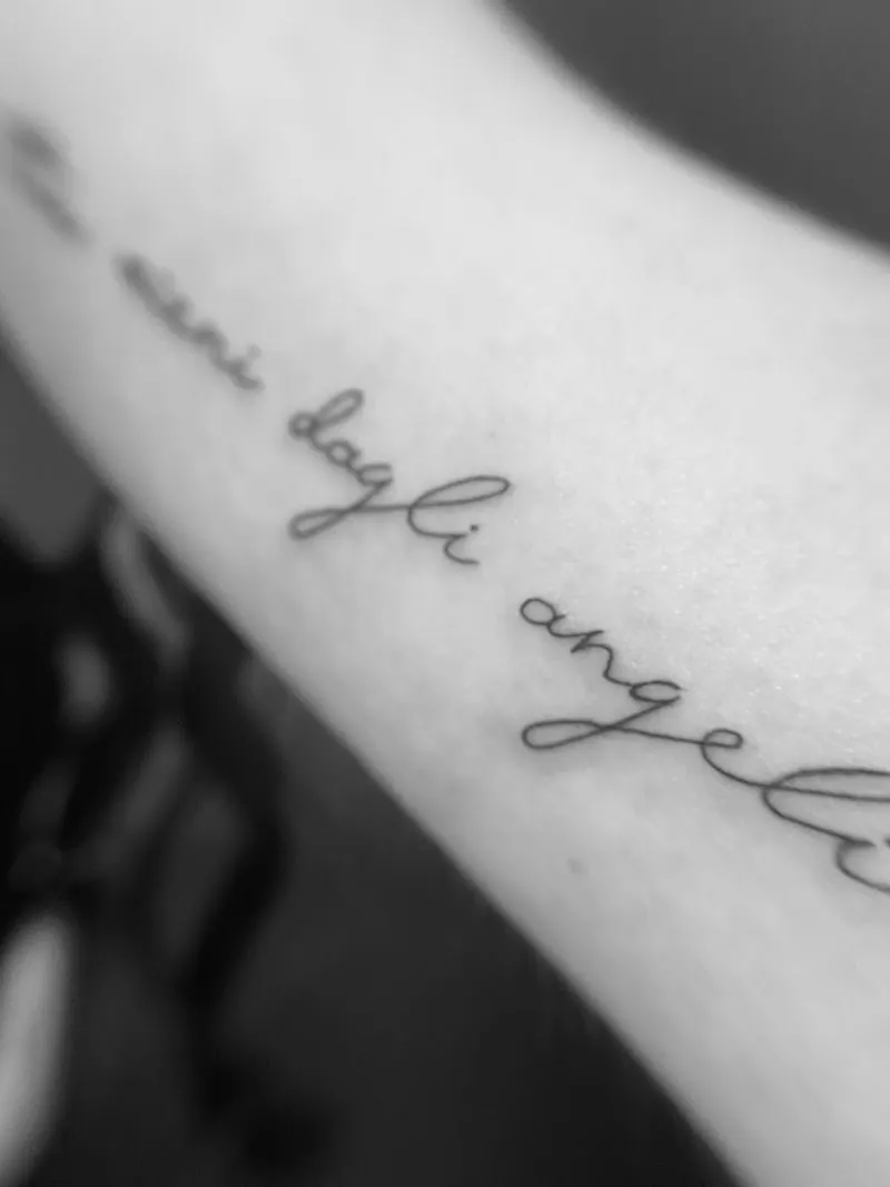 Galerie de tatouages 81 Jolie Piqûre