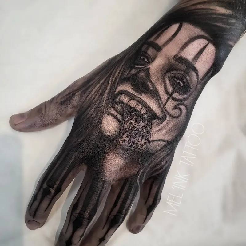 Galerie de tatouages 46 L'Abeille Bleue