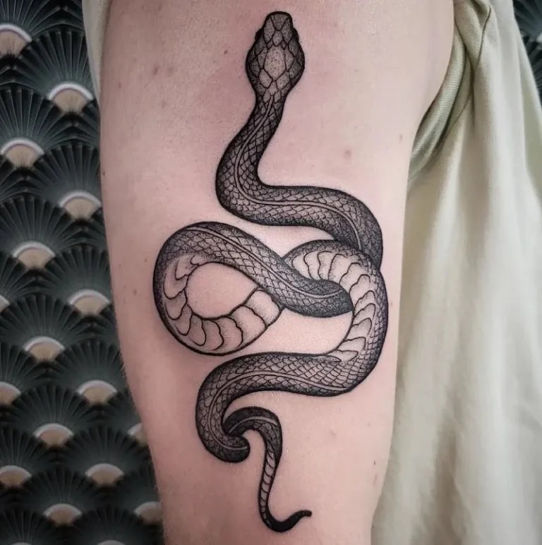 La 11e porte Tattoo Club 2 768x772