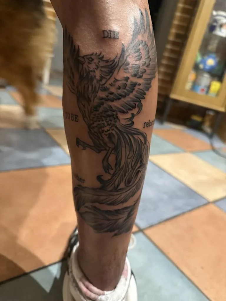 Le Milieu Mike Leboucher  Associes tatoueur   tatouage   Toulouse   tattoo 4 768x1024