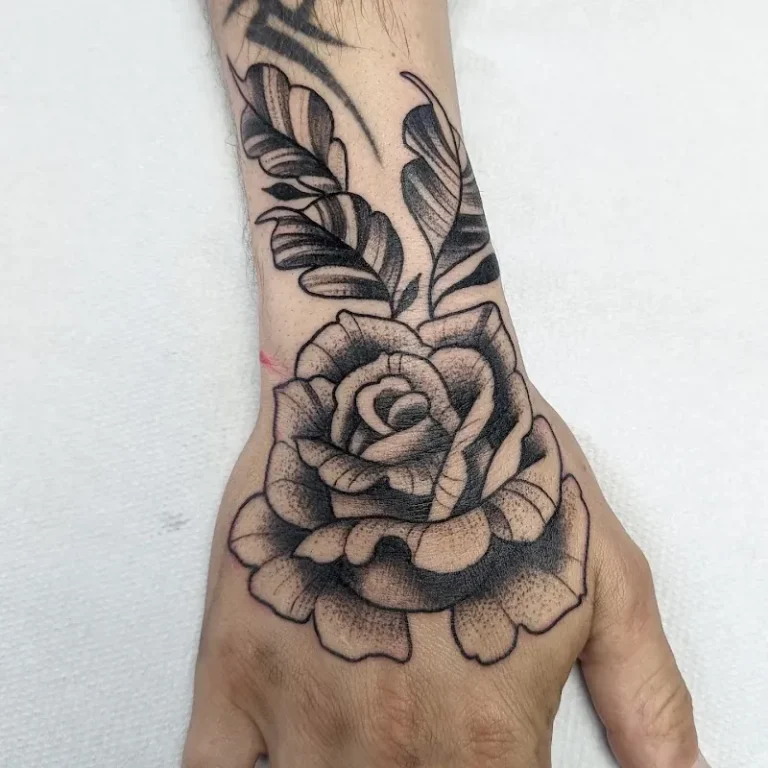 Les bonnes manieres tattoo shop 4 768x768