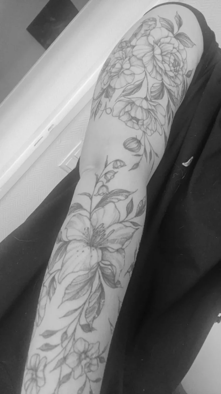 Lor noir   Tatoueur Florale  Cicatrices Toulouse   Sur Rendez vous uniquement 8 768x1365