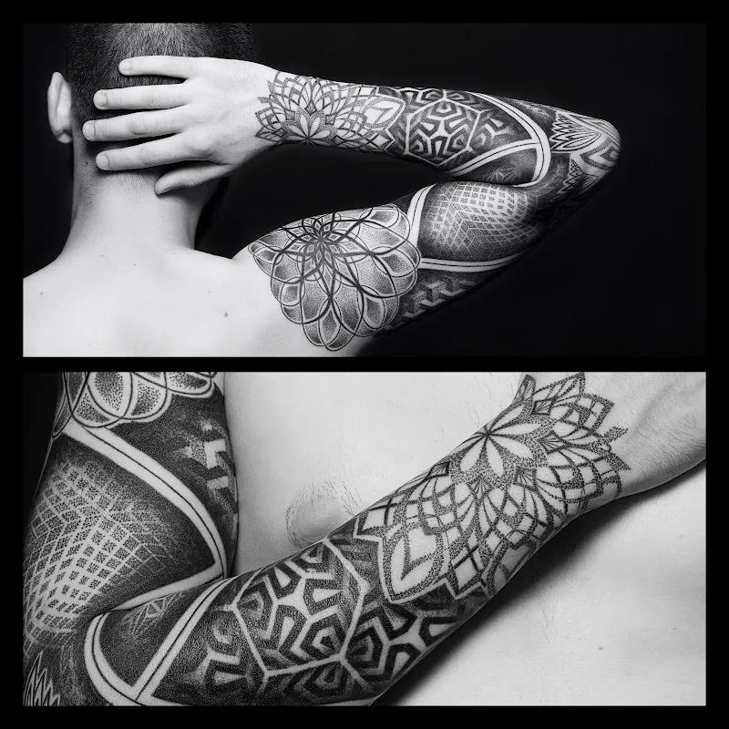 Galerie de tatouages 42 M.Atome Tattoo