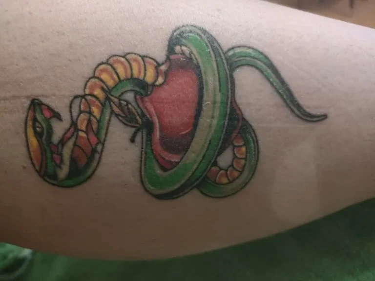 ROCK OFF Tattoo shop 8 768x576