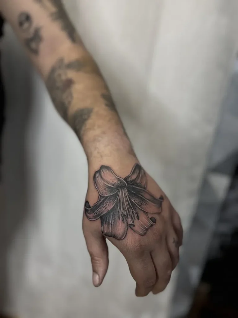 Salon de tatouage INKYOUREYES 2 768x1024