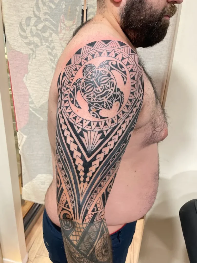 THE HIVE TATTOO GIGNAC 7 768x1024