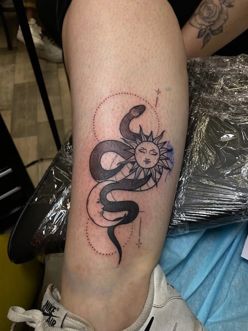 Galerie de tatouages 45 Tattoo Shop Paris