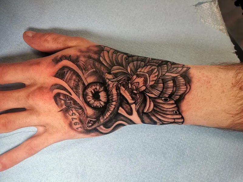 Galerie de tatouages 89 Versus Tatouage