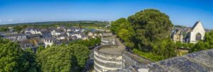 Vue panoramique d'Angers, ville reconnue pour ses artistes tatoueurs